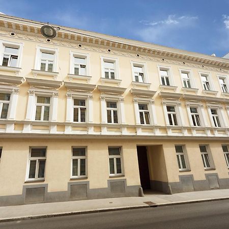 Apartments In Vienna Near Schoenbrunn & Westbahnhof - Keyless Check-In Εξωτερικό φωτογραφία